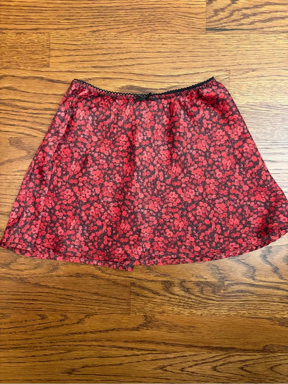 GAP Kids Red and Black Floral Mini Skirt, XSmall (4-5), Back to School